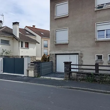 T3, 2 Chambres Avec Parking Prive Aurillac Extérieur photo