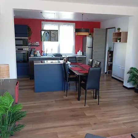 T3, 2 Chambres Avec Parking Prive Aurillac Extérieur photo