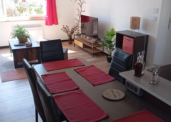 T3, 2 Chambres Avec Parking Prive
