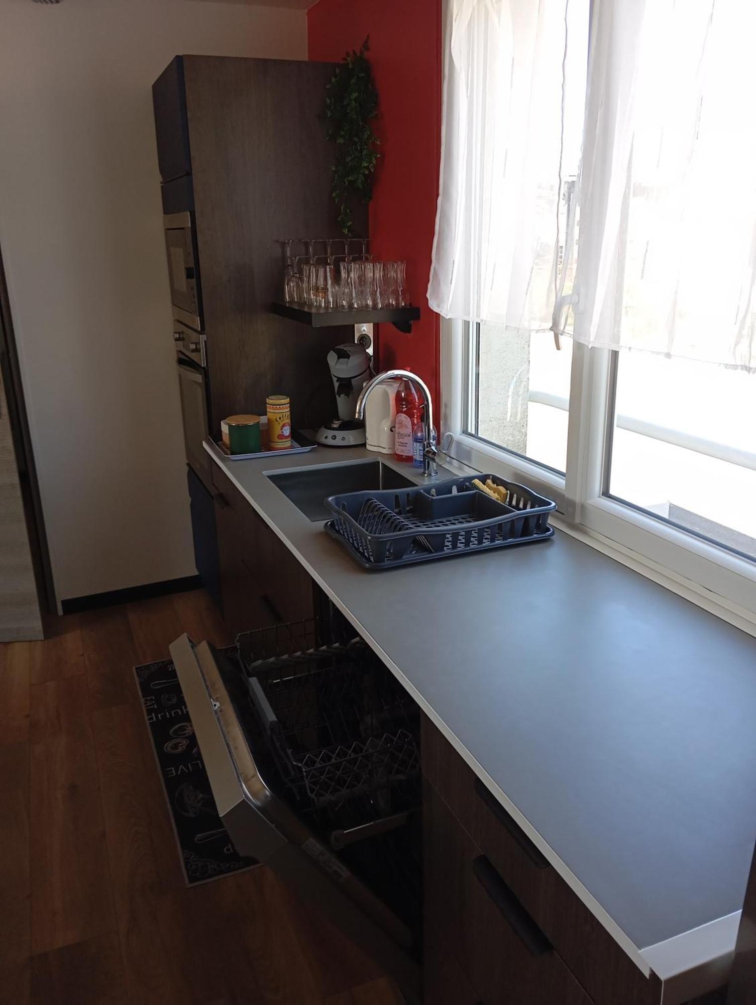 Appartement T3, 2 Avec Parking Prive *